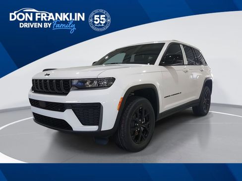 New 2026 Jeep Grand Cherokee Altitude image 1