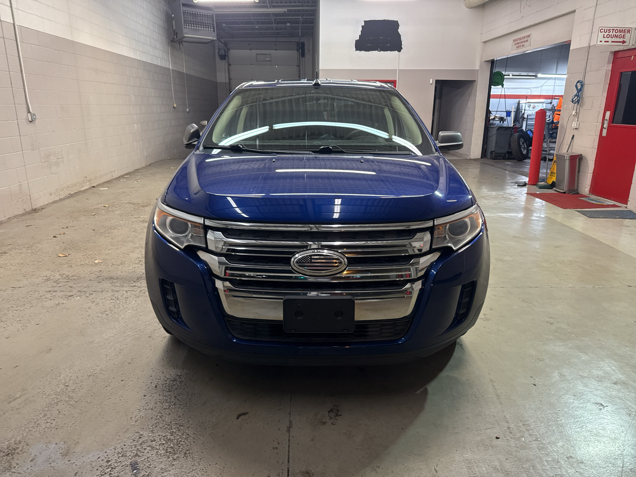 Used 2013 Ford Edge SE FWD image 2