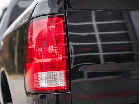 Used 2016 RAM 2500 Big Horn w/ Black Appearance Group image 10