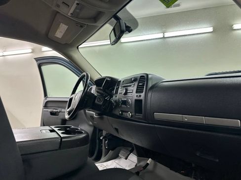Used 2013 Chevrolet Silverado 2500 LT w/ Interior Plus Package AWD/4WD image 24