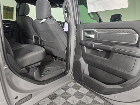 New 2026 RAM 3500 Big Horn AWD/4WD image 37