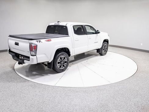 Used 2022 Toyota Tacoma TRD Sport image 29