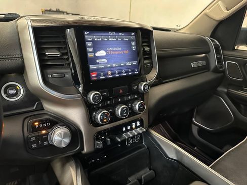 Used 2019 RAM 1500 Laramie AWD/4WD image 13
