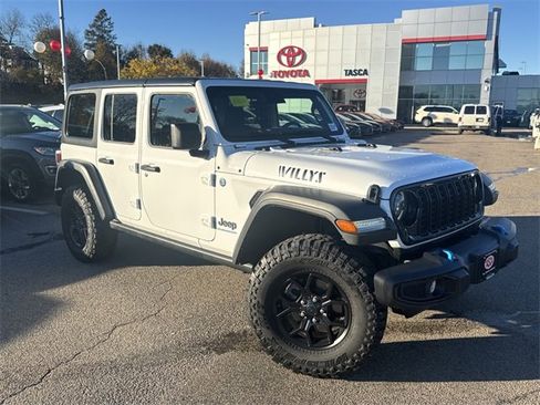 Used 2024 Jeep Wrangler Unlimited image 1