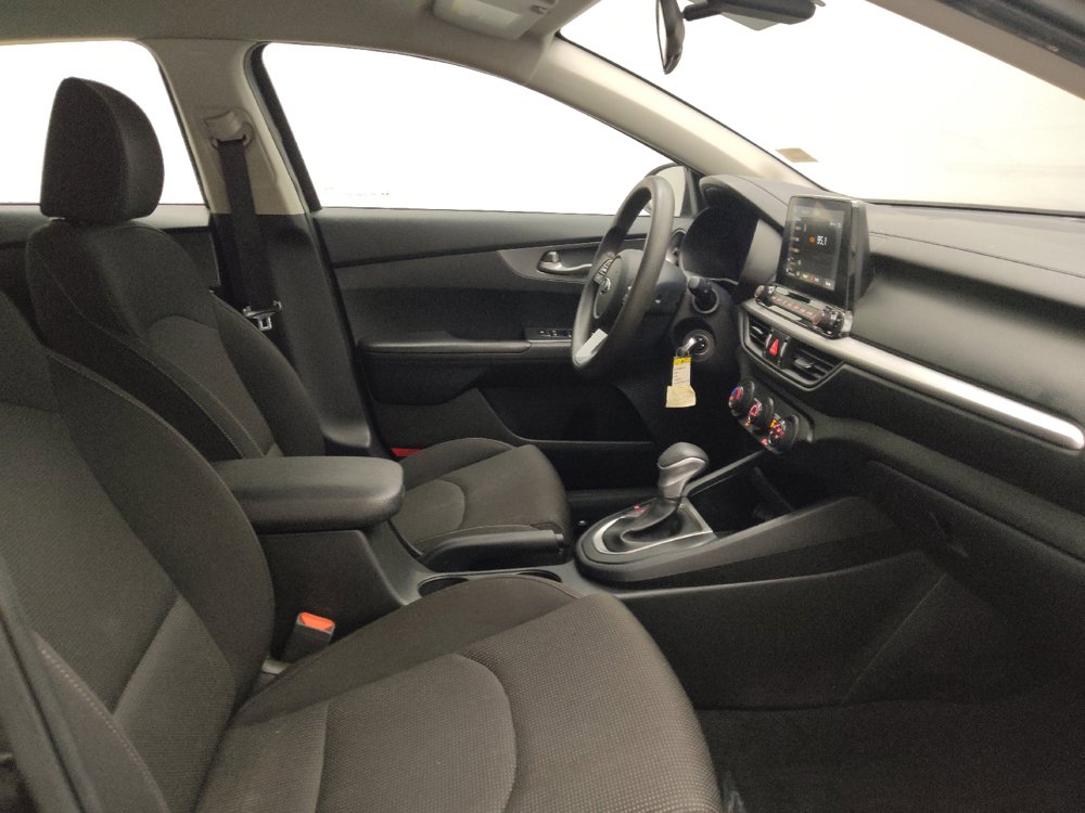 Used 2020 Kia Forte LXS FWD image 21