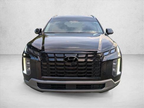 Used 2024 Hyundai Palisade Limited FWD image 2