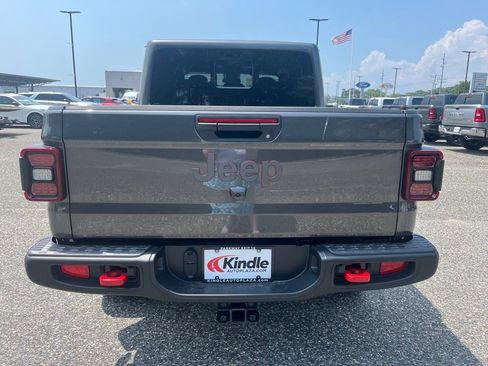 New 2025 Jeep Gladiator Rubicon w/ Convenience Group image 25