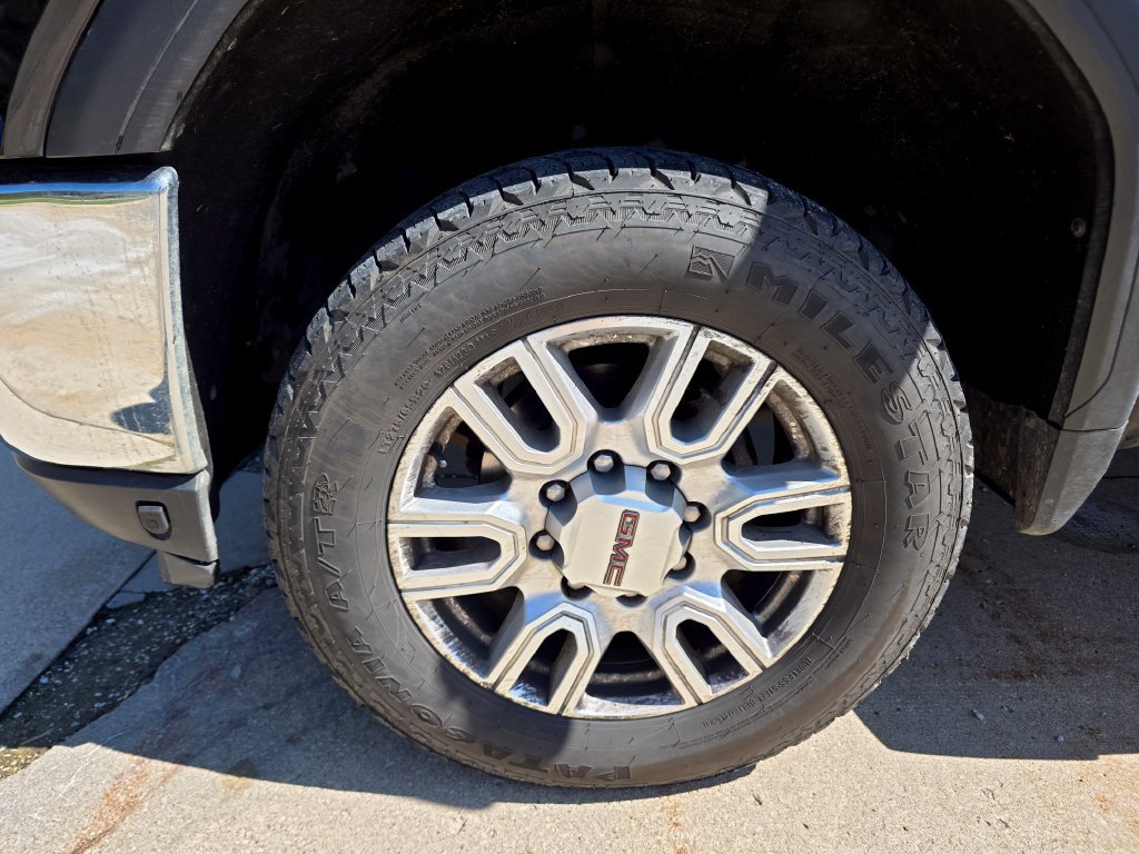 Used 2022 GMC Sierra 3500 SLE w/ SLE Value Package AWD/4WD image 4