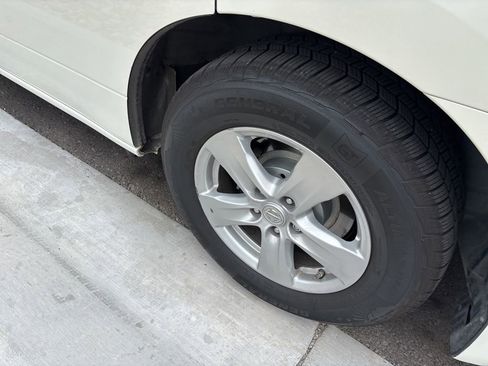 Used 2014 Nissan Quest SV FWD image 7