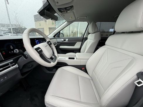 Used 2025 Hyundai Santa Fe SEL image 14