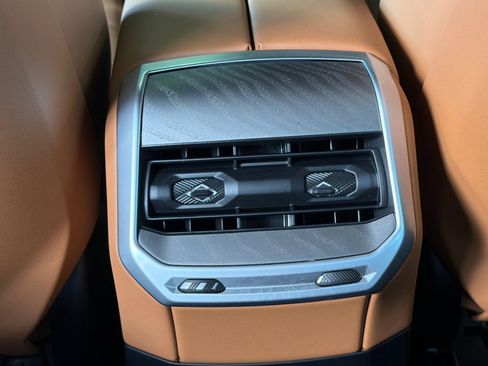 Certified 2023 BMW 740i image 16