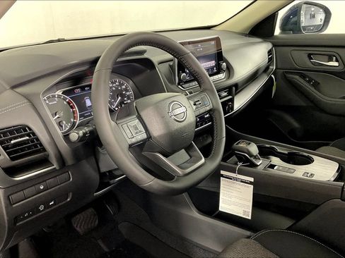 New 2026 Nissan Rogue SV w/ Cold Weather Package FWD image 6
