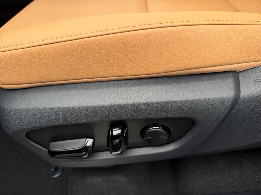 New 2026 Lexus NX 350 AWD image 13