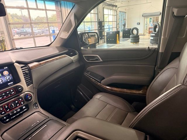 Used 2015 GMC Yukon Denali w/ Premium Package AWD/4WD image 21