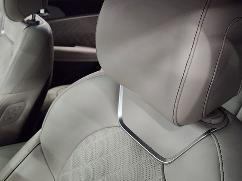 Used 2022 Genesis G70 3.3T image 32