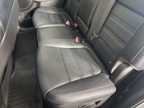 Used 2017 Kia Sorento SX image 28