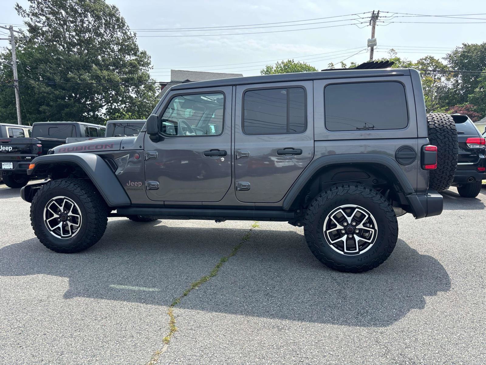 Certified 2025 Jeep Wrangler 4WD Unlimited Rubicon w/ Convenience Group image 7