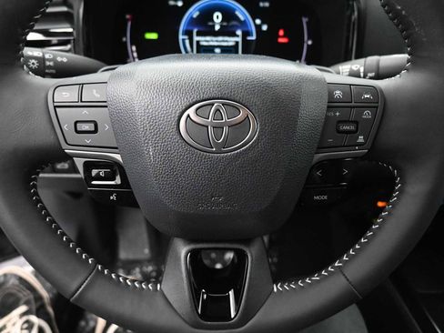 New 2026 Toyota Camry SE image 6