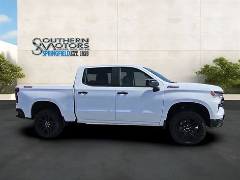 Used 2025 Chevrolet Silverado 1500 LT Trail Boss w/ Convenience Package II AWD/4WD image 36