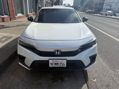 Used 2023 Honda Civic Sport image 1