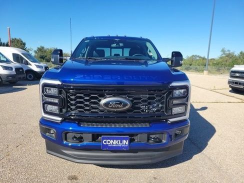 New 2026 Ford F250 Lariat w/ Black Appearance Package image 25
