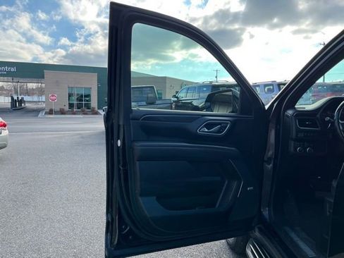 Used 2021 Chevrolet Suburban RST w/ Rear Media and Nav Package image 26