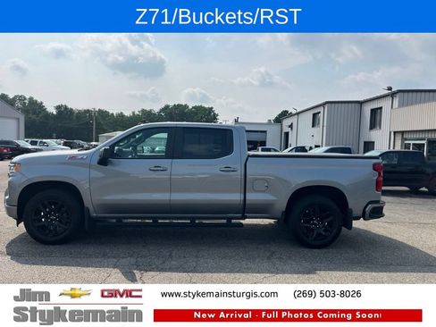 Used 2024 Chevrolet Silverado 1500 RST w/ Z71 Off-Road Package AWD/4WD image 6