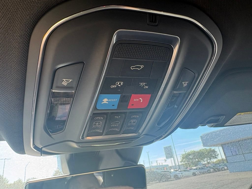 New 2026 Jeep Grand Cherokee Limited w/ Luxury Tech Group II AWD/4WD image 19