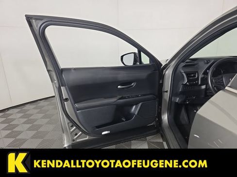 Used 2019 Lexus UX 200 FWD image 21