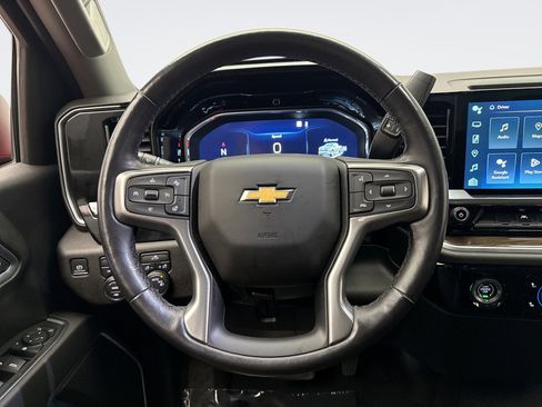 Used 2022 Chevrolet Silverado 1500 LT image 12
