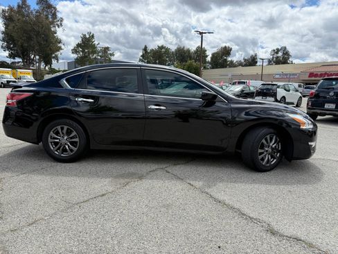 Used 2015 Nissan Altima 2.5 S w/ Special Edition Package image 2