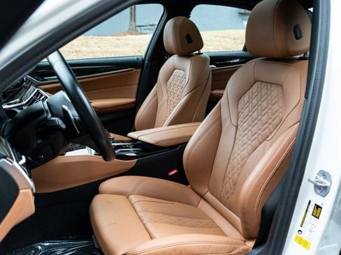 Used 2023 BMW 530i w/ M Sport Package image 35