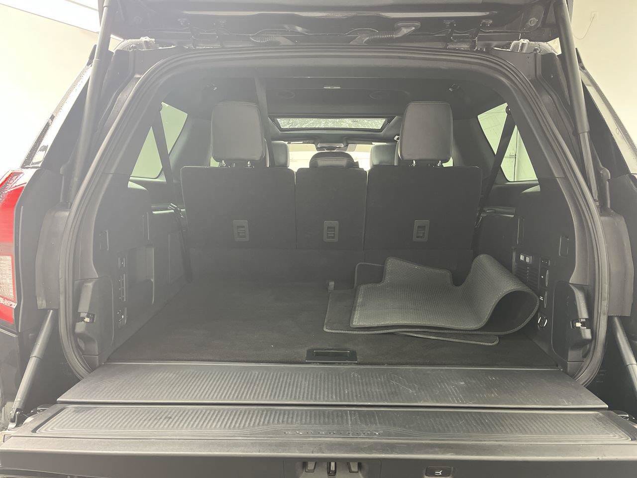Certified 2025 Ford Expedition Max Platinum w/ Stealth Appearance Package AWD/4WD image 33