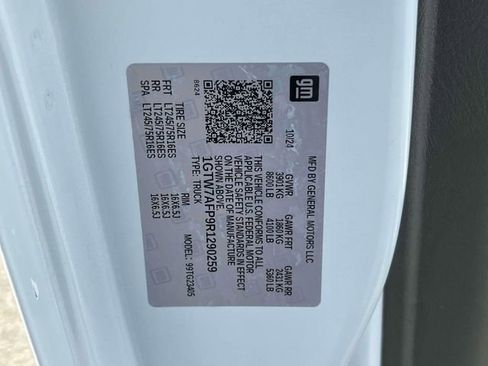Used 2024 GMC Savana 2500 w/ Driver Convenience Package RWD image 21