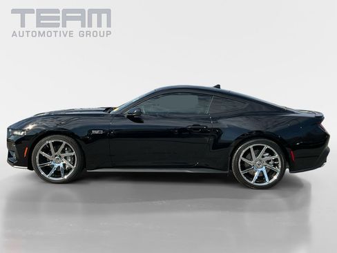Used 2024 Ford Mustang GT Premium image 4