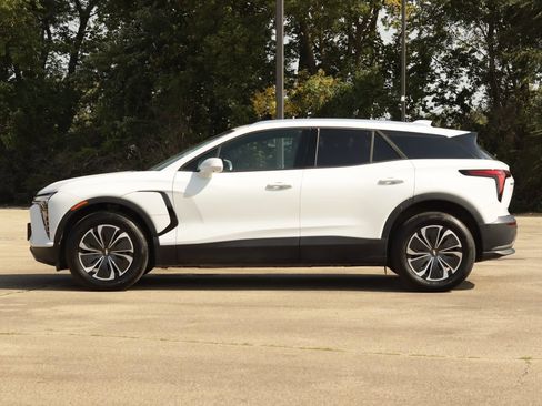 Used 2024 Chevrolet Blazer EV LT AWD/4WD image 4
