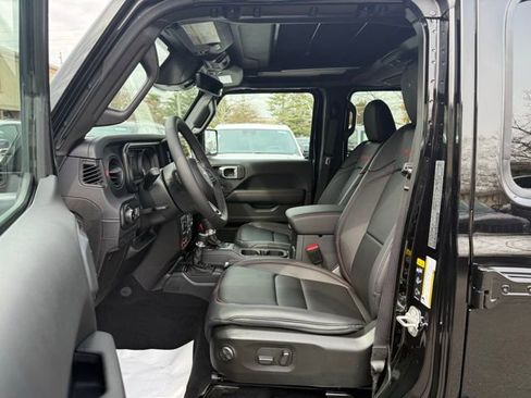 New 2026 Jeep Wrangler Unlimited Rubicon image 18