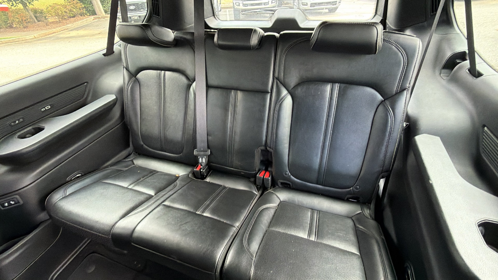 Used 2024 Jeep Wagoneer L Series II w/ Flexible Seating Group AWD/4WD image 25