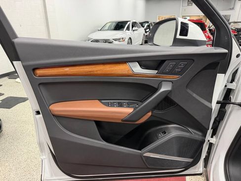 Used 2021 Audi Q5 Prestige w/ Prestige Package AWD/4WD image 18