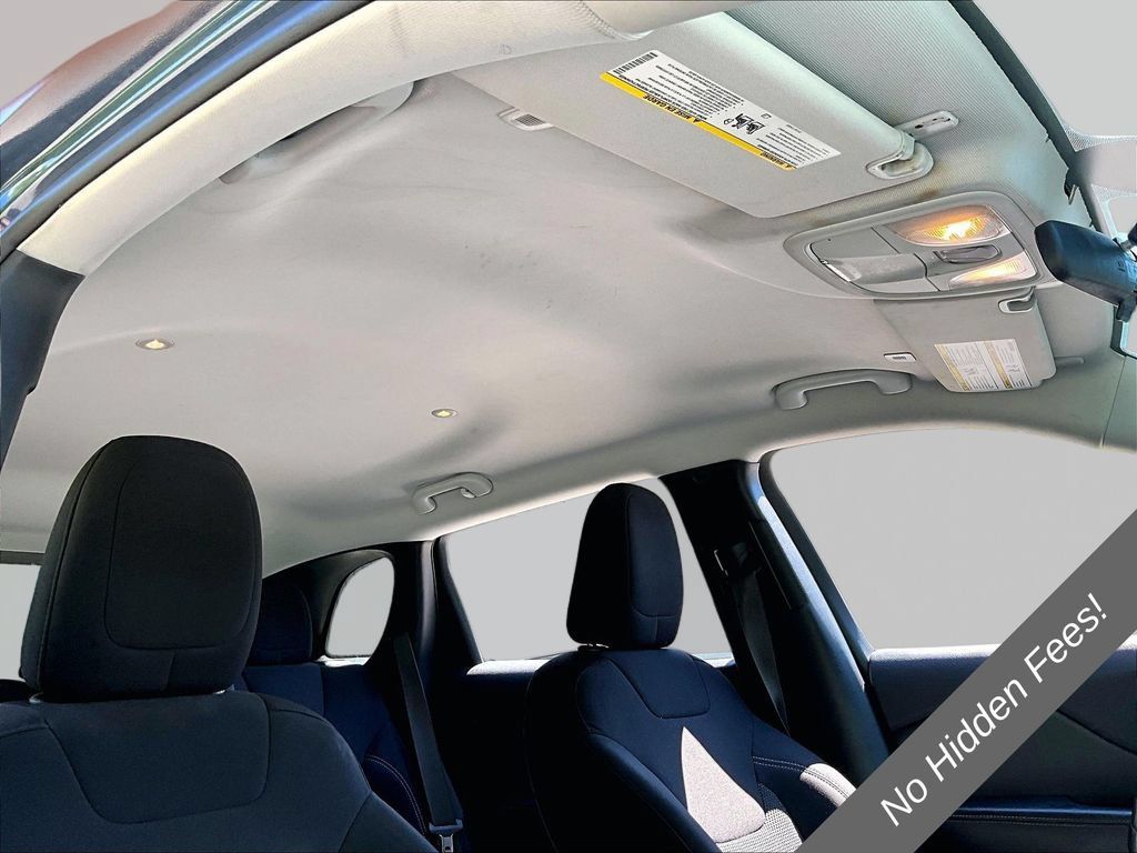 Used 2019 Jeep Cherokee Latitude w/ Cold Weather Group AWD/4WD image 20