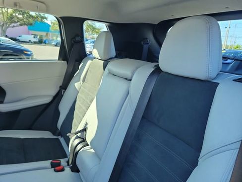 Used 2025 Mitsubishi Outlander SE image 14
