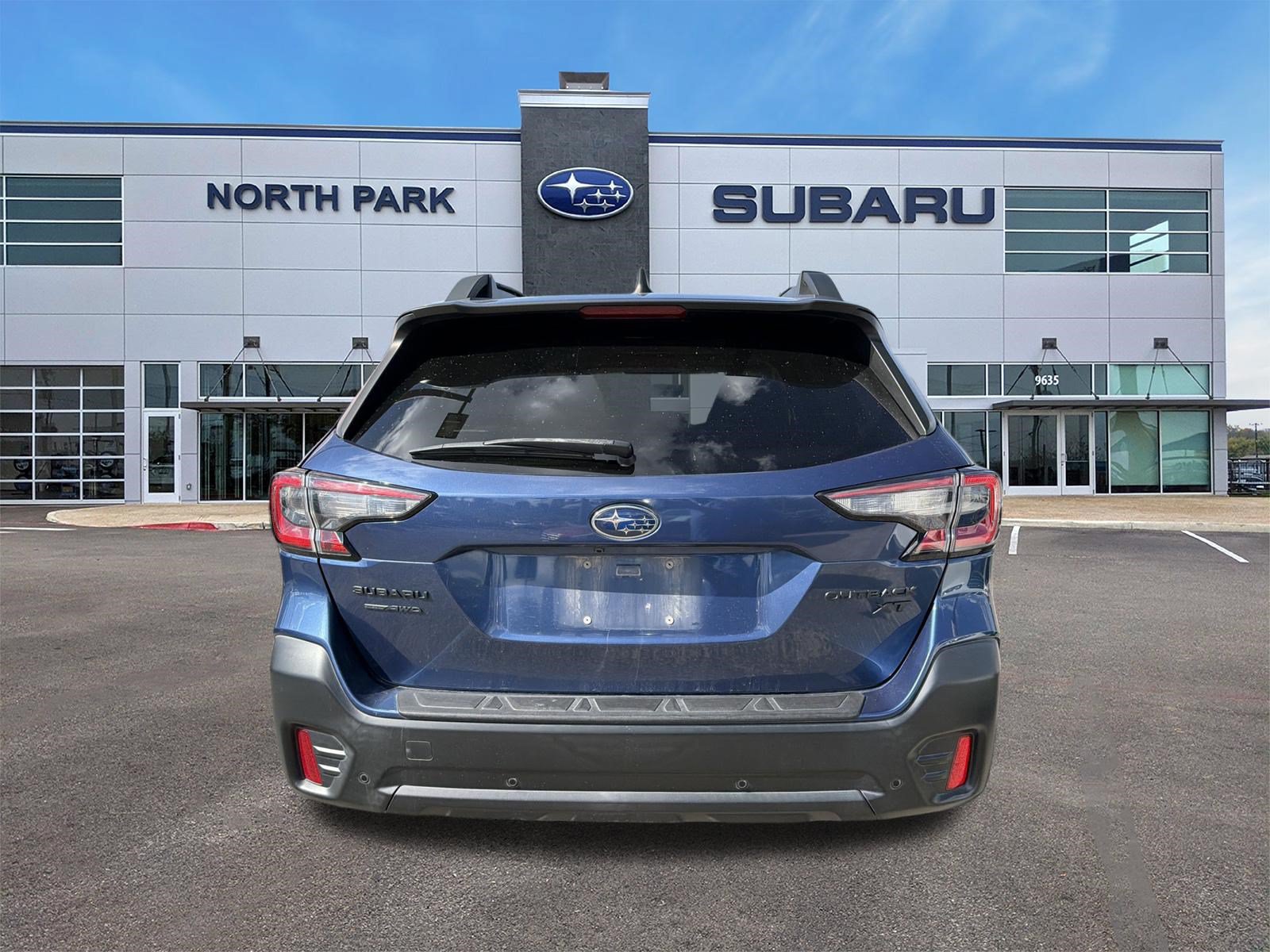 Used 2021 Subaru Outback Onyx Edition XT AWD/4WD image 4