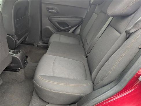 Used 2020 Chevrolet Trax LT FWD image 17