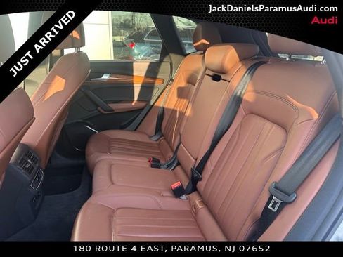 Used 2023 Audi Q5 2.0T Premium w/ Convenience Package image 14