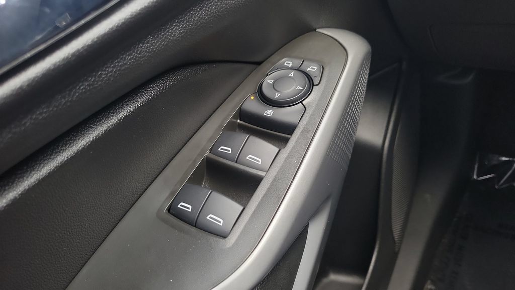 Used 2024 Chevrolet Trax LS FWD image 18