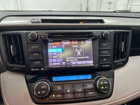 Used 2016 Toyota RAV4 XLE FWD image 18