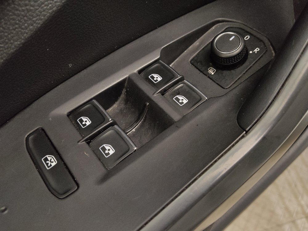 Used 2025 Volkswagen Jetta Sport FWD image 27