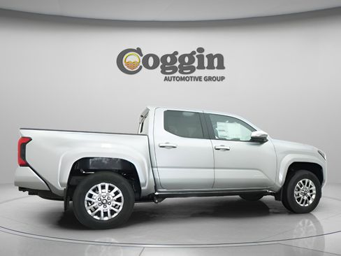 New 2026 Toyota Tacoma Limited AWD/4WD image 20