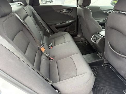 Used 2023 Chevrolet Malibu LT FWD image 16