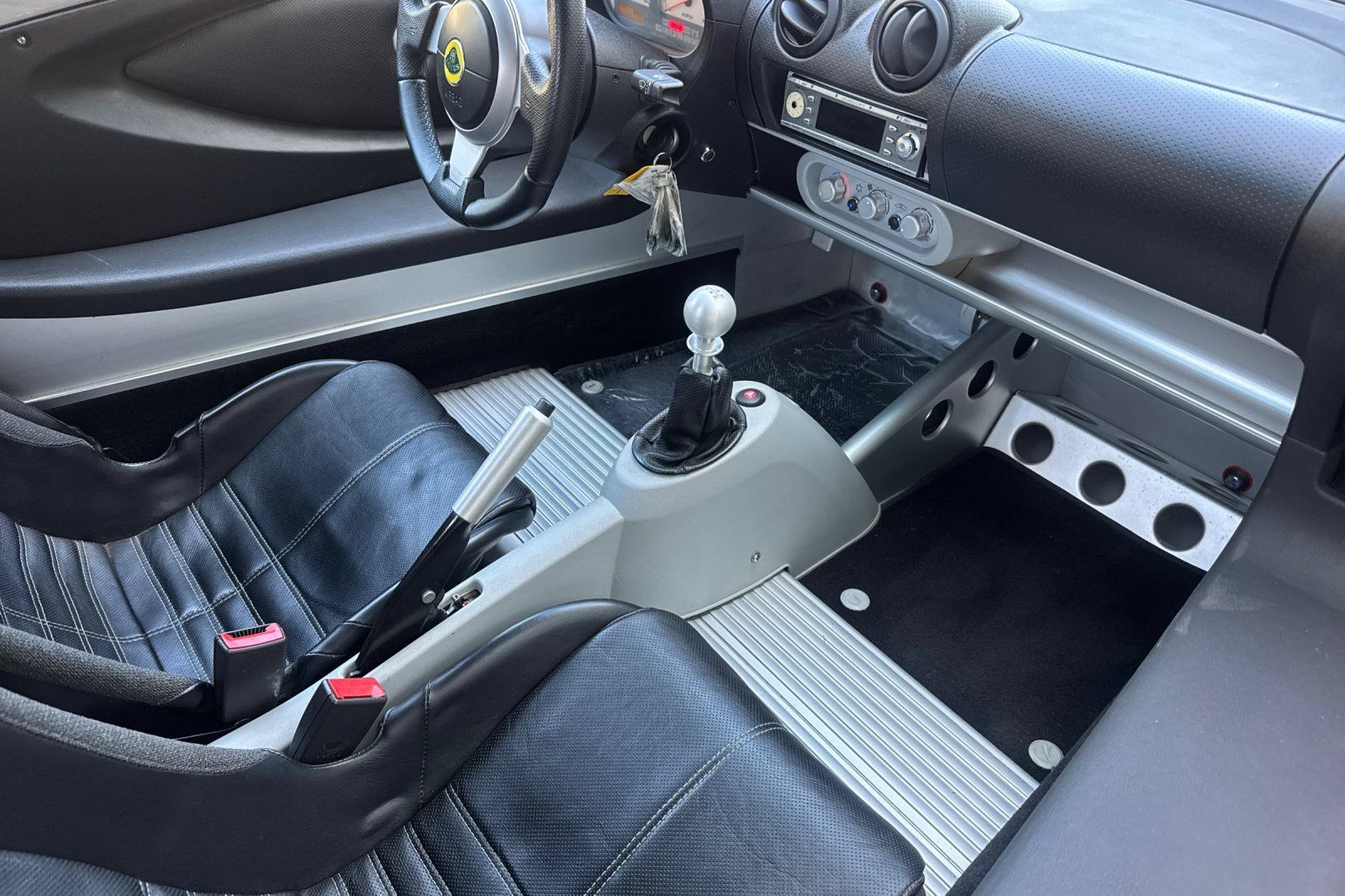 Used 2005 Lotus Elise RWD image 14